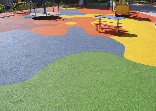 Pavimentos y suelos de caucho - Parques infantiles